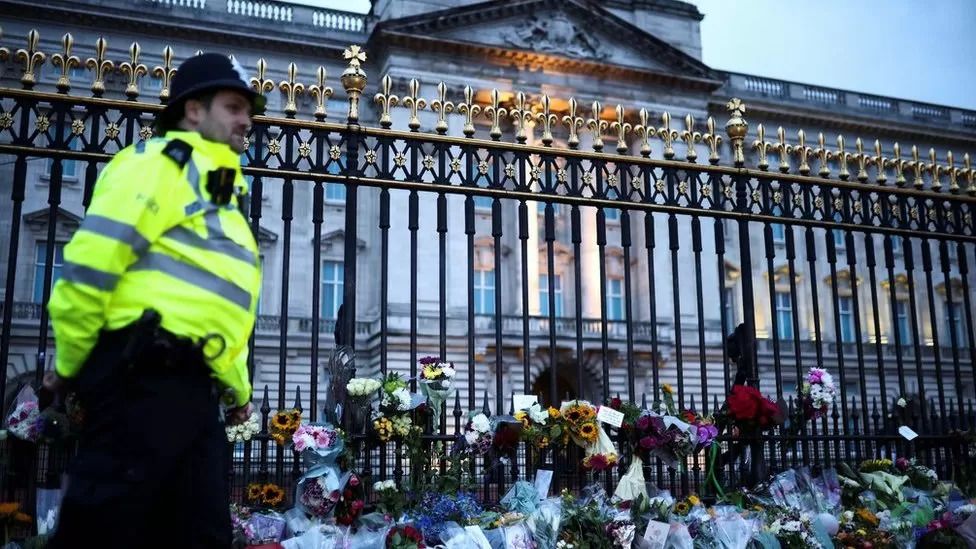 Extra officers drafted in to police London ahead of the Queen's funeral