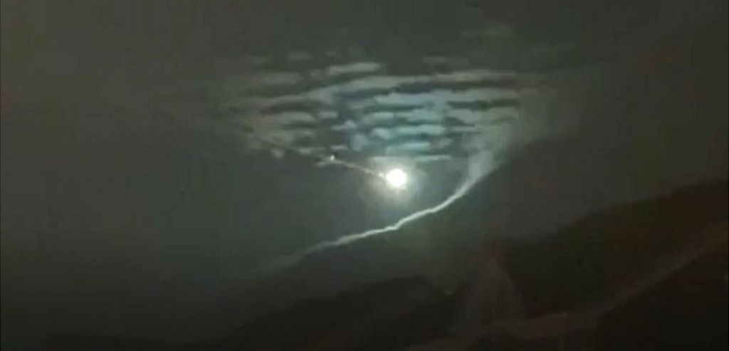 Fireball in night sky was meteor, experts say
