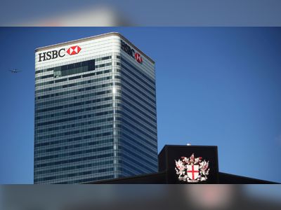 HSBC weighs multibillion pound Canada sale amid Ping An siege