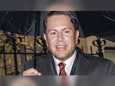 Socialite James Stunt told assistant 'please forge my signature'