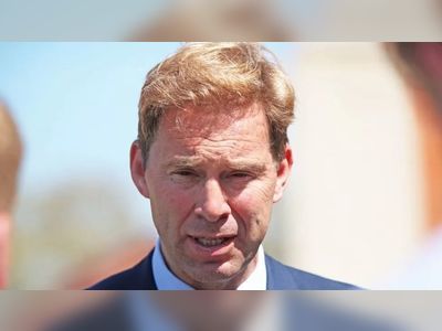 Senior Tory MP Tobias Ellwood readmitted to parliamentary party