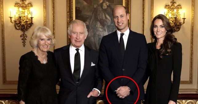 Body language expert explains William's 'clasped hands' next to Kate