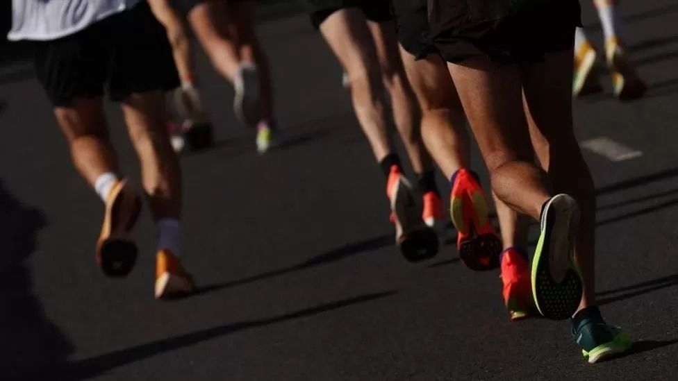 London Marathon 2022: Man dies after collapsing during event