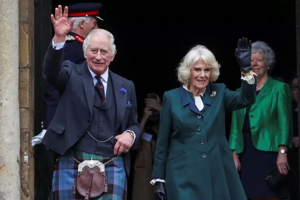Crowds cheer King Charles during visit to Dunfermline
