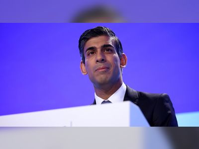 UK's Sunak rebuffs call to ease stance on migration and Brexit