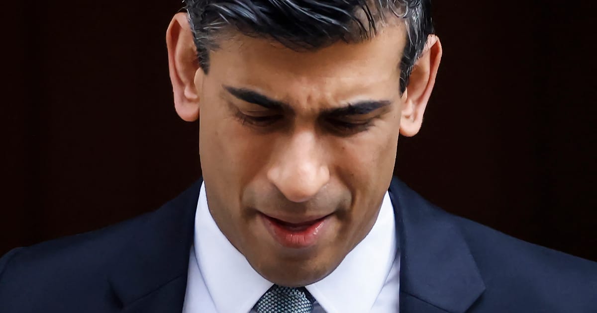 With the UK economy in freefall, Rishi Sunak clings to a fracturing Tory coalition