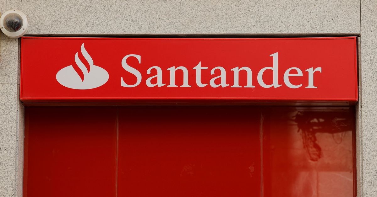 Santander to block UK transfers to crypto exchanges in 2023