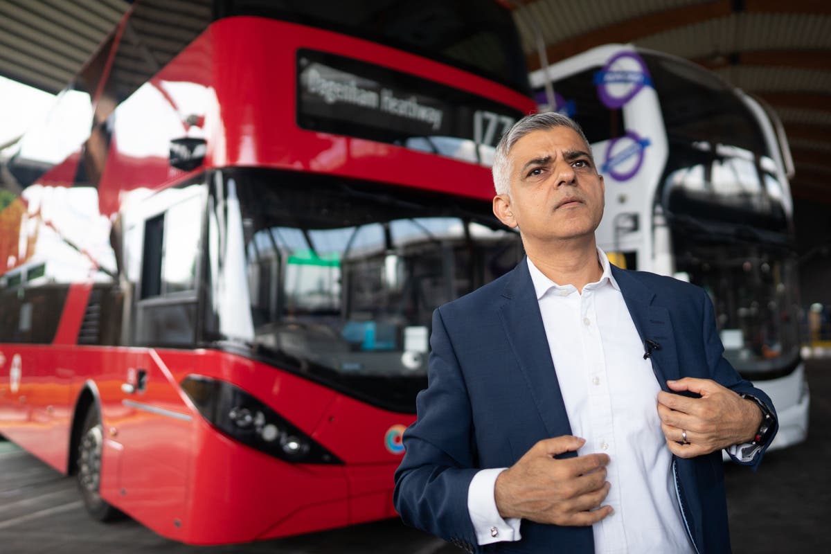 Mayor in new row over planned cuts to ‘iconic’ bus routes