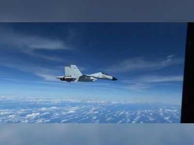 Chinese jet came within 10 feet of U.S. military aircraft, U.S. says