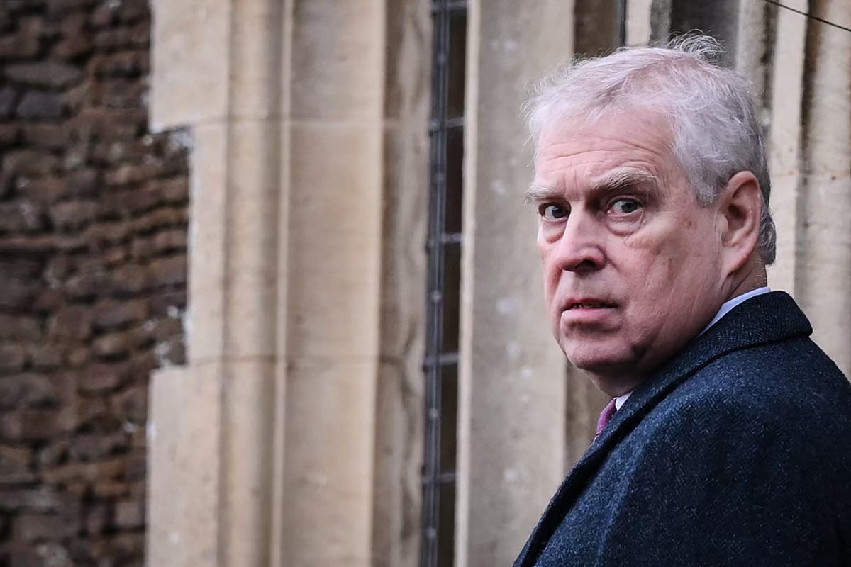 Prince Andrew gives royal fans ‘bizarre’ advice on keeping warm