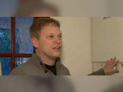 UK minister's energy saving tips - from inside his house