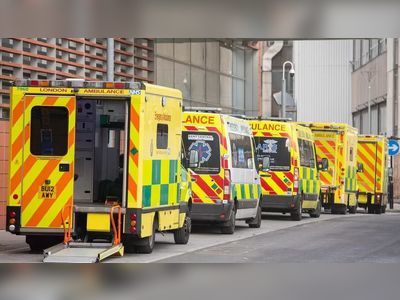 Hospitals told to free up beds for ambulance strike