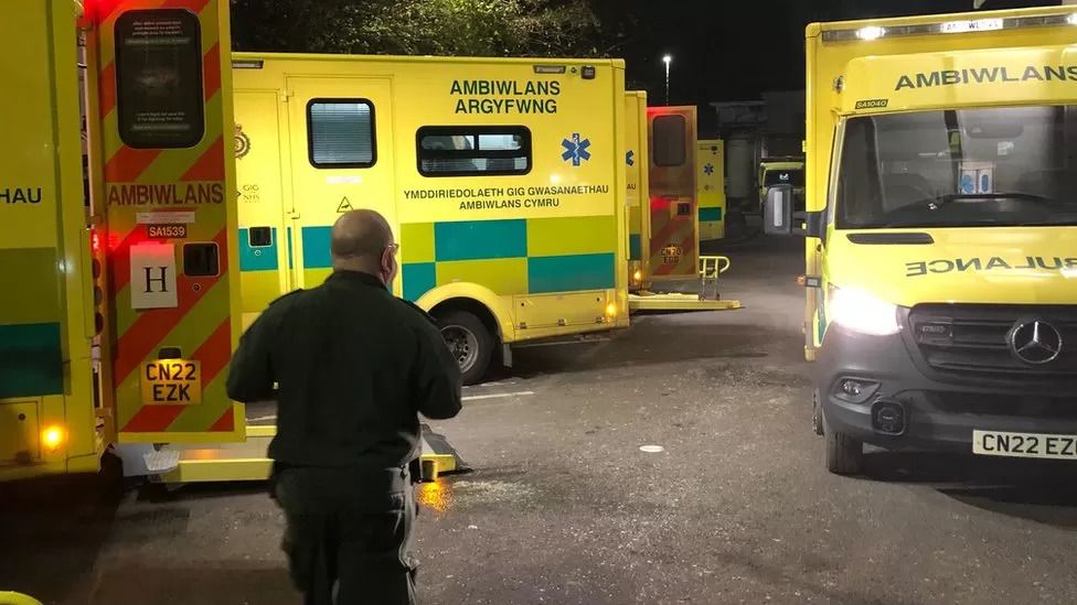 Ambulance staff strikes: Eluned Morgan hopeful of 999 response