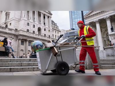 Private workers' pay growth outpaces public sector