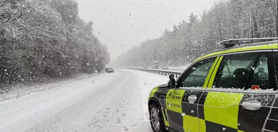 UK weather: Snow and ice cause travel disruption around UK