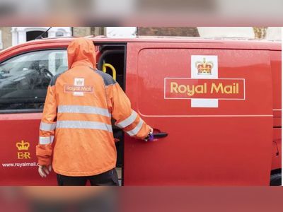 Royal Mail says people should send Christmas post early
