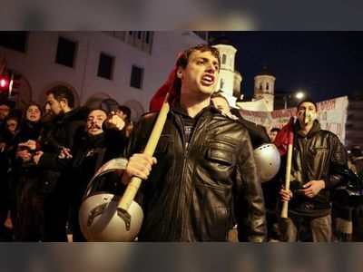 Angry protests in Greek city after police shoot Roma boy