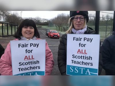 Unions 'very sorry' for teacher strike disruption