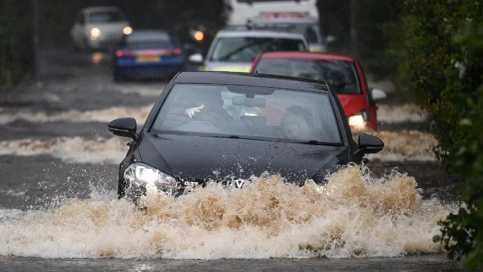 Flood alert for south Scotland as amber weather warning issued