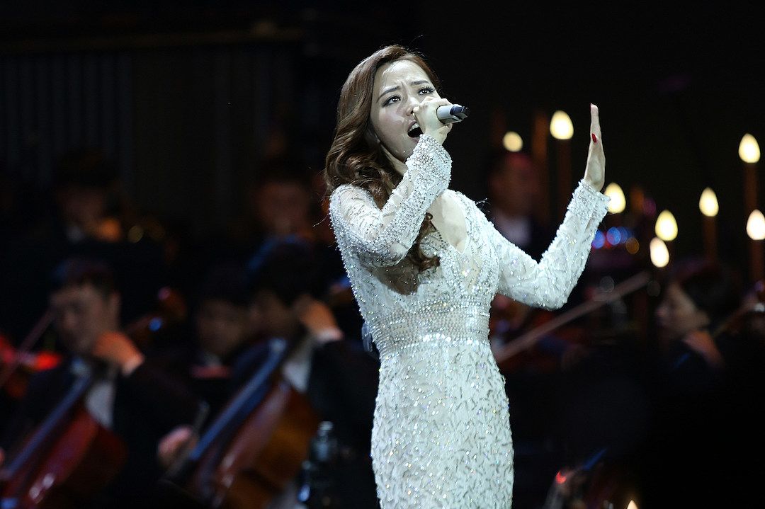 Chinese Singer Jane Zhang Intentionally Infected Herself With COVID-19 Because She Wanted To...