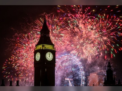 London pays tribute to the Queen in spectacular fireworks display