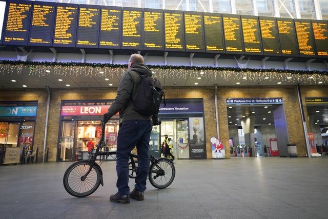 London braces for New Year rail strike misery as commuters return to work