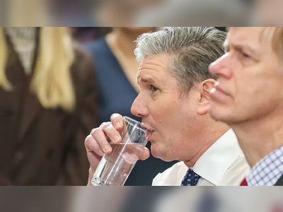 Keir Starmer bides his time over Labour election pitch