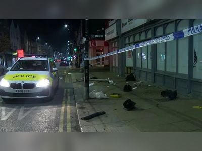 Harringay: Six pedestrians injured in hit and run
