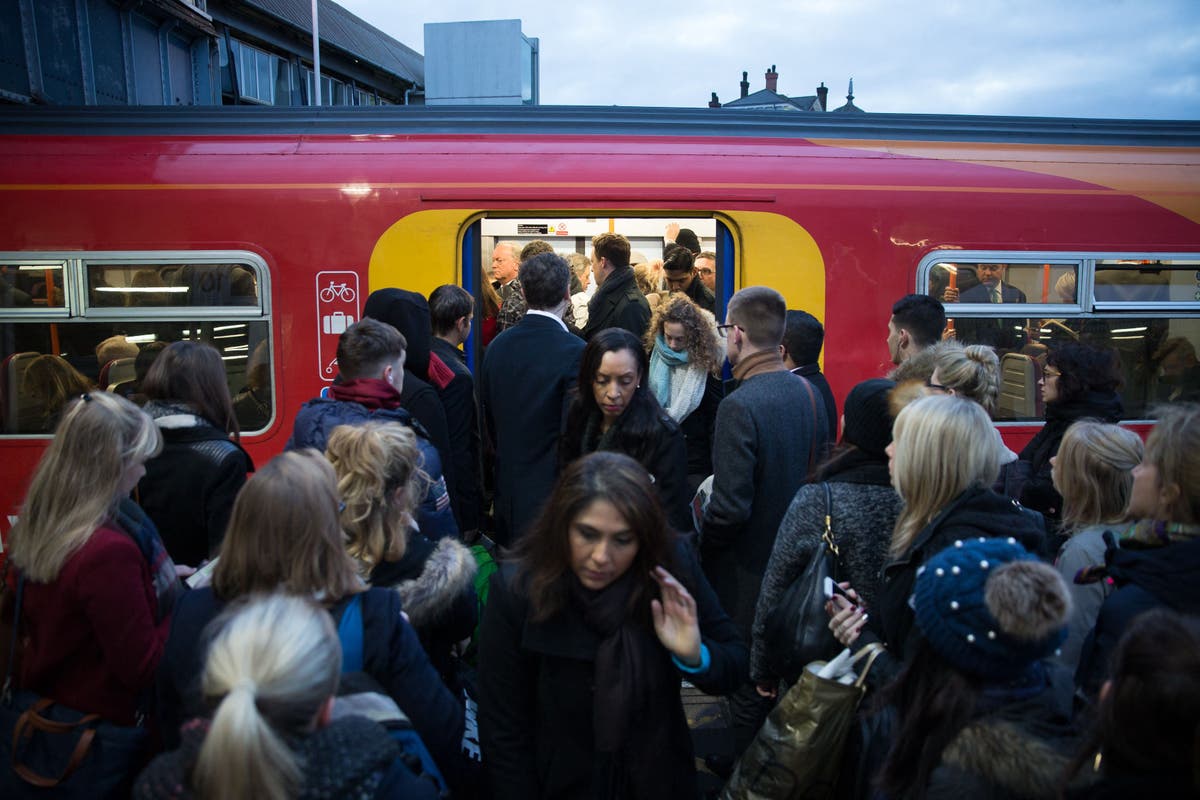 Council looks at extension of Northern line to Clapham Junction