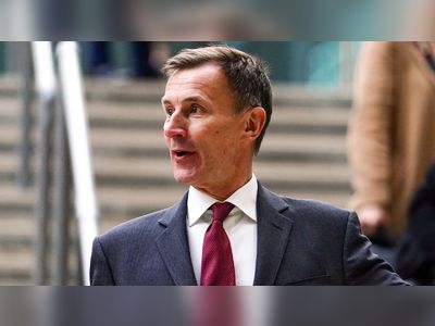 Jeremy Hunt to 'stick to plan' despite £30bn less borrowing in year to date than predicted