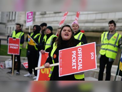 33,000 more civil servants to join 100,000 already walking out next month