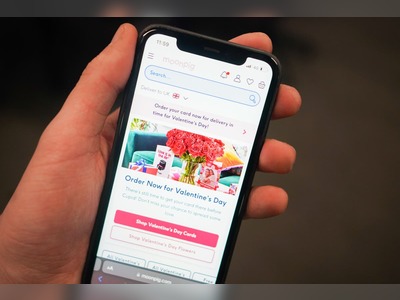 Mobile users ‘stuck between mid-contract hikes and exit fees of more than £400’