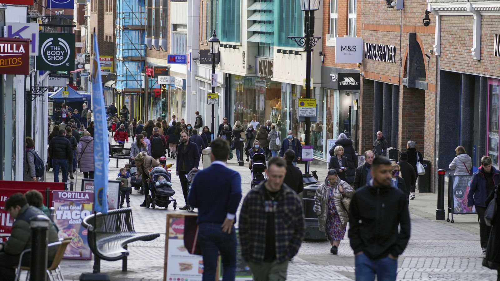 Retail sales rise in January after pre-Christmas fall - with online shopping most popular
