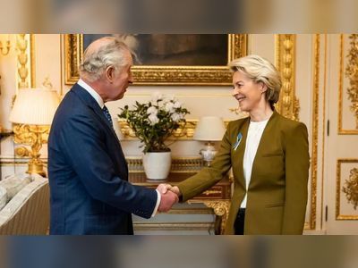 Northern Ireland: King meets EU chief as NI Brexit deal done
