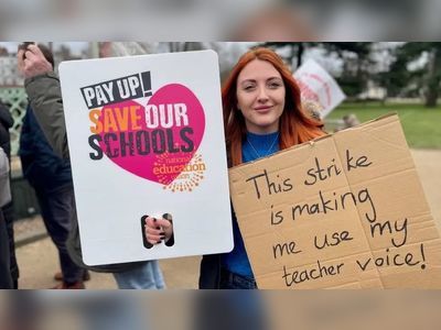 Teachers in England will not back down over pay, says union
