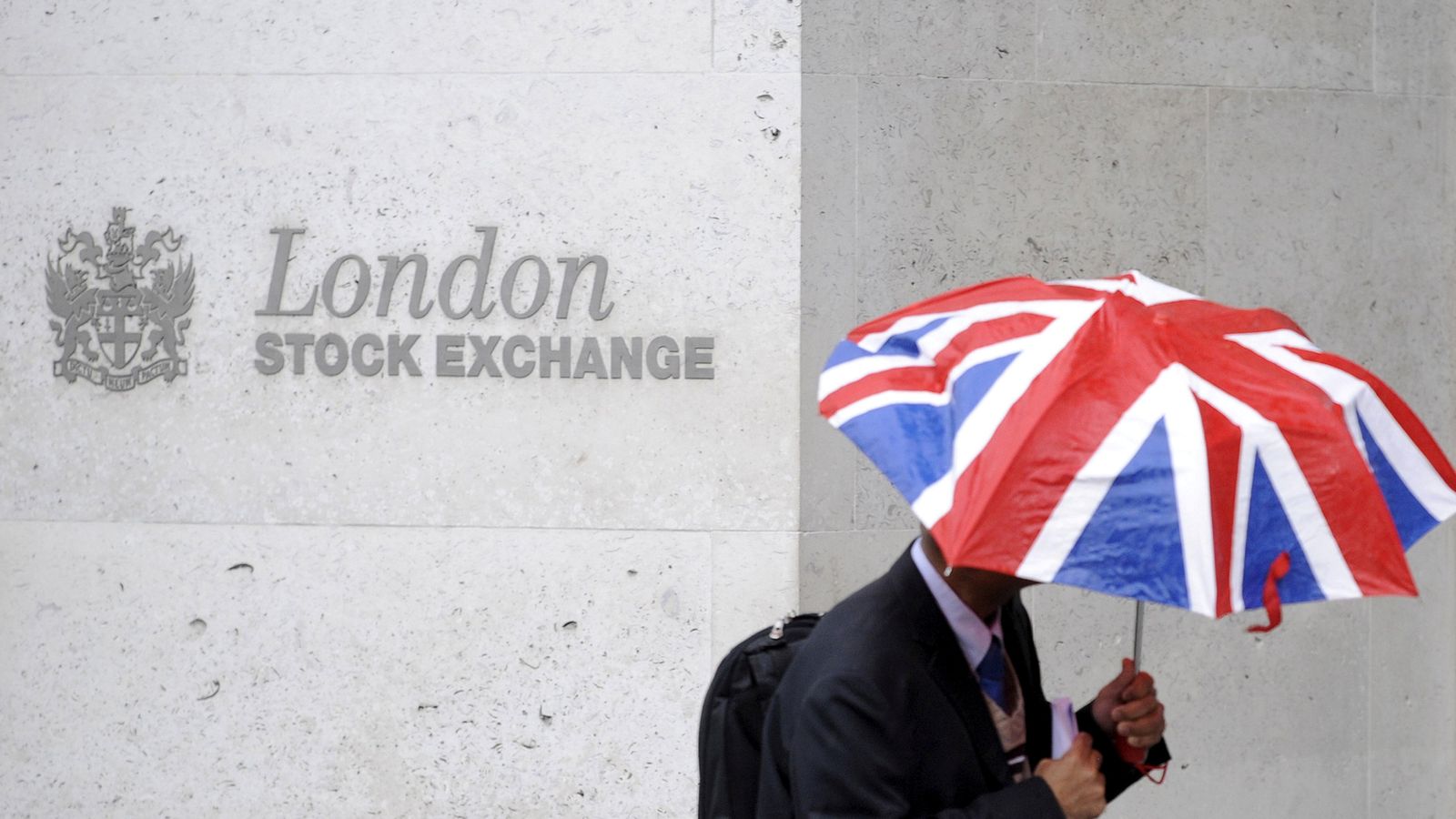 Blow for London as another FTSE 100 firm eyes primary listing in New York
