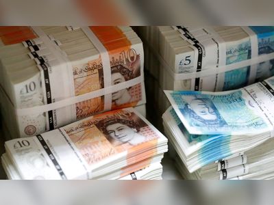 Troubled banknote printer De La Rue faces new campaign to oust chairman