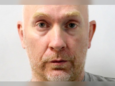 WhatsApp messages show Wayne Couzens joking with Met colleagues about rape