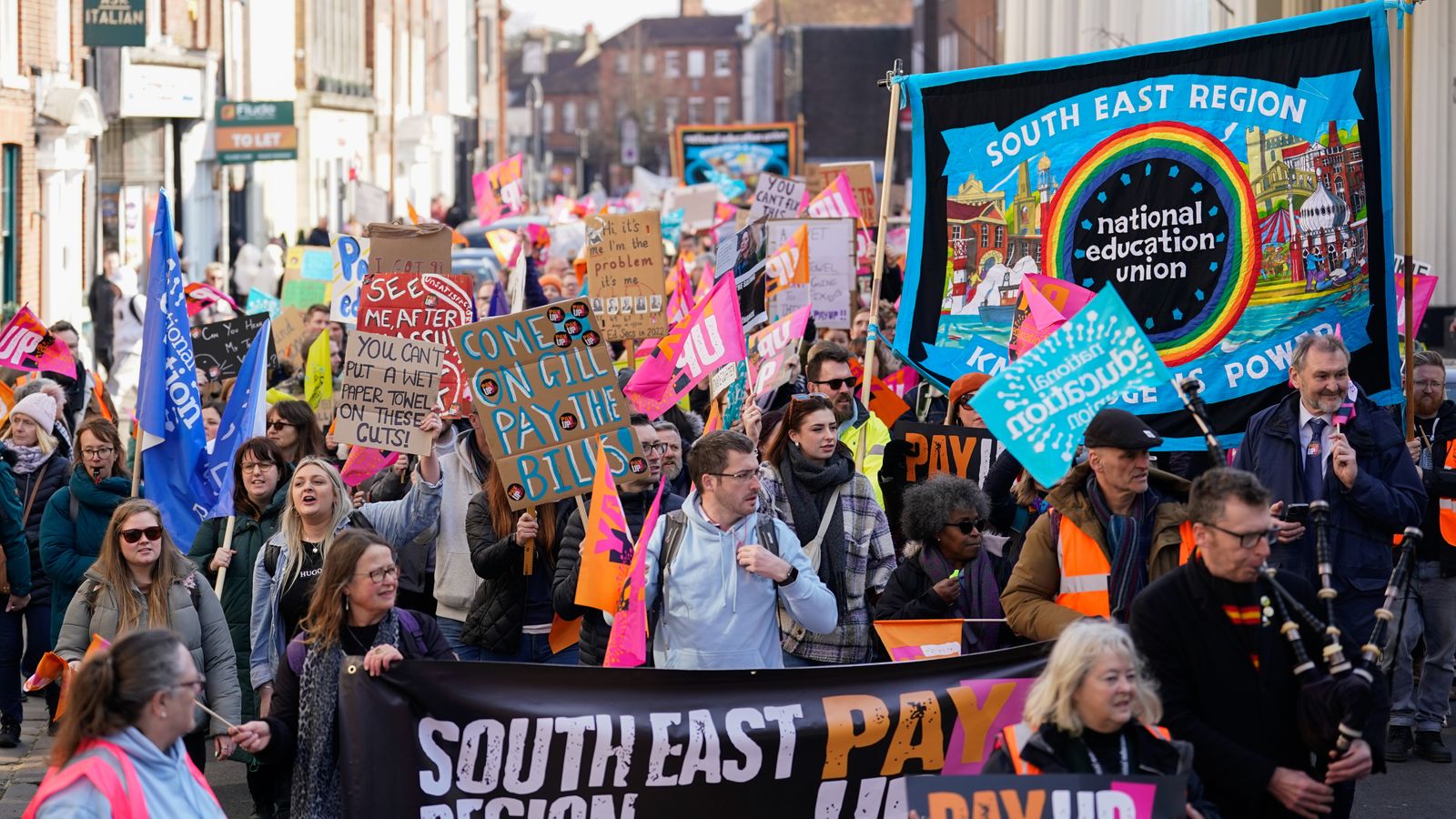 UK loses total of 220,000 working days to strike action in January