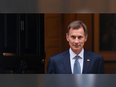 UK's Hunt sets out English 'investment zones' ahead of budget
