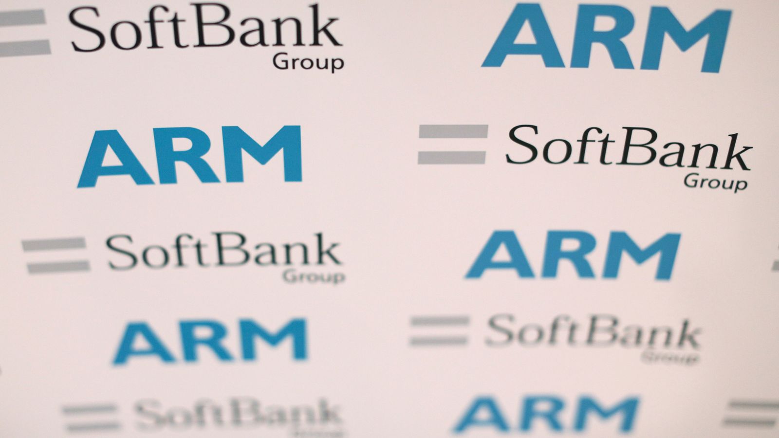 Arm snubs London to float on the New York Stock Exchange despite PM's efforts but announces new Bristol site