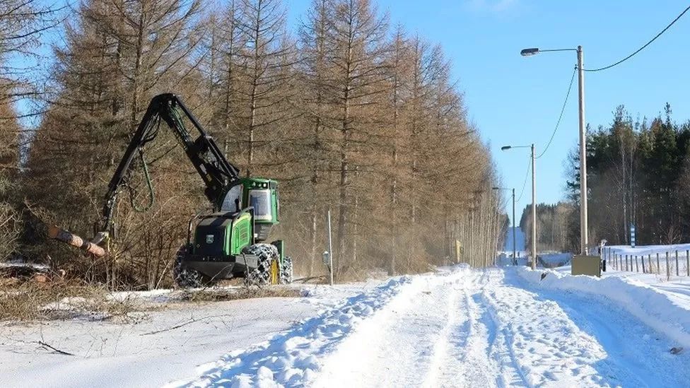 Finland starts construction of Russia border fence