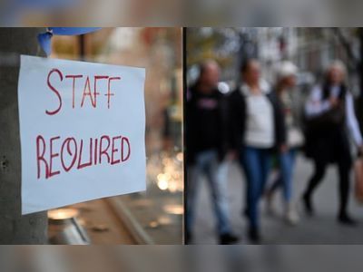 UK ministers consider worker health checks to tackle labour shortages