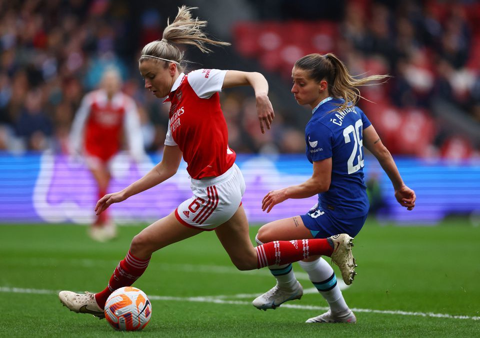 Arsenal beat Chelsea to lift Women's League Cup