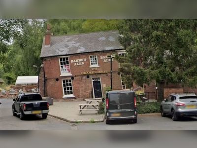 The Crooked House: Britain's 'wonkiest pub' to be sold