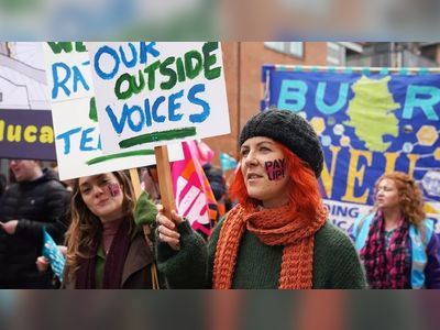 Teachers' strikes: Keegan says pay deal is final offer