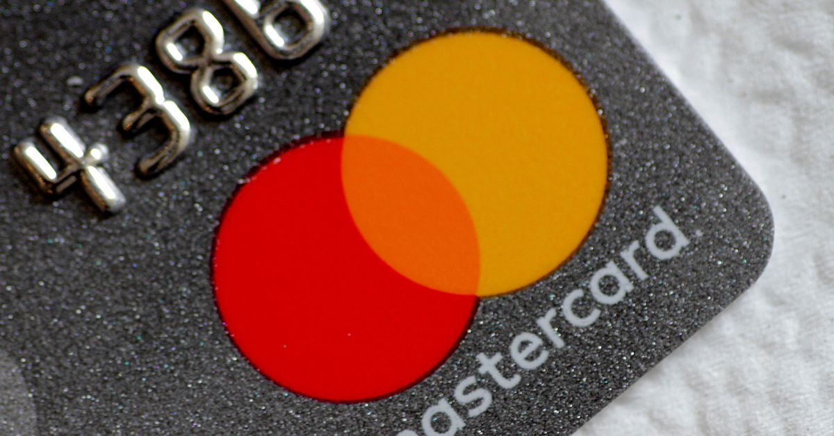 Visa, MasterCard tell UK tribunal to block new mass actions