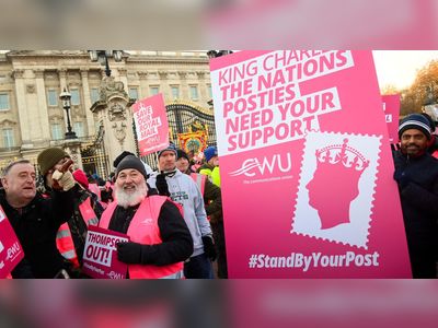 UK's Royal Mail and union reach pay and employment terms deal