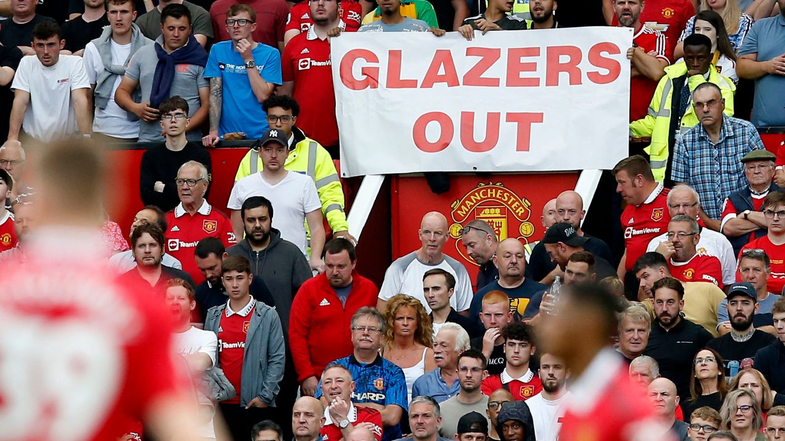 Manchester United share price drops as Glazers confident of investment to keep them in charge