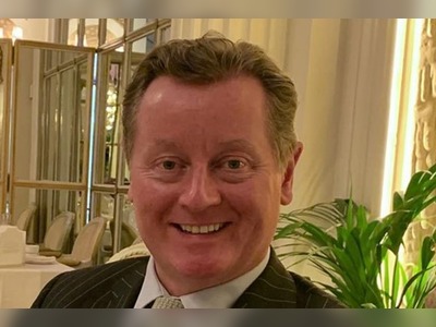 Shocking CCTV shows fatal attack on banking executive in West End